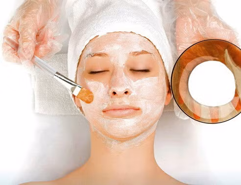 Kiên nhẫn với quá trình chăm sóc da. Trong các phương pháp trị liệu hay chăm sóc da mặt, thì hầu như chúng không mang lại cho bạn ngay kết quả. Vậy nên bạn phải có lòng kiên nhẫn nếu muốn có một làn da hoàn hảo. Bạn hãy đợi trong 2-3 tháng để xem kết quả mang lại, nếu sau 2 tháng mà kết quả không như mong đợi thì có thể thay đổi phương pháp khác. 