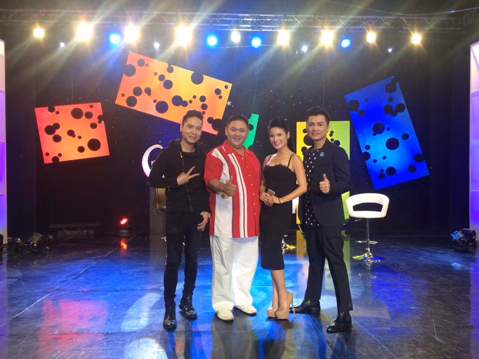 Thu nhập của Minh Béo không chỉ đến từ việc quản lý sân khấu hay đóng phim, diễn kịch, anh còn làm MC, đạo diễn sân khấu...Ảnh: Facebook Minh Béo.