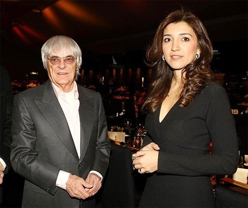 Bernie từng có hai đời vợ, bà Ivy và Slavica, với 3 người con. Năm 2009, tỷ phú người Bernie Ecclestone từng phải trả số tiền bồi thường lên tới 1,2 tỷ USD cho cuộc ly dị với bà vợ hai Slavica, cựu người mẫu hãng thời trang danh tiếng Armani. Dù chênh nhau tới 46 tuổi nhưng cặp đôi vẫn có cuộc hôn nhân hòa hợp suốt 4 năm qua.