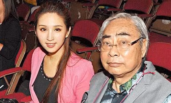 Ngạo Nhi được cho là đã hẹn hò người đàn ông đáng tuổi ông mình vì tiền, bố đẻ cô chính là người "mai mối" cho chuyện tình cảm này. Theo một nguồn tin, cả hai người này chênh nhau tới hơn 50 tuổi nhưng vì ông Lâm giàu có, cha đẻ Hà Ngạo Nhi ra sức gán ghép con mình với đại gia này, thậm chí còn sắp xếp cho cặp đôi này đi xem hòa nhạc với nhau.