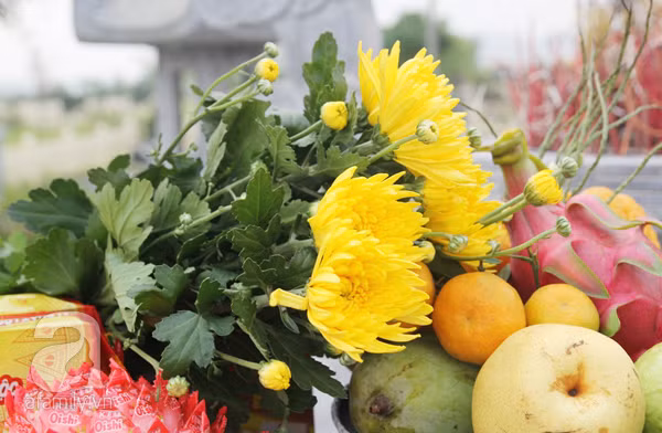 Theo nhân viên của một nghĩa trang ở Hòa Bình, dịch vụ cúng online chủ yếu phục vụ các gia đình ở xa, không có điều kiện thường xuyên đến nơi để lễ nạp. Hầu như tháng nào trong năm cũng có khách hàng nhưng dịp rằm tháng bảy thường đông hơn.