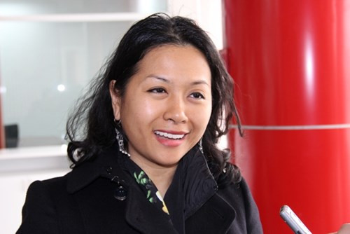 Xuất thân trong một gia đình nhà nòi kinh doanh, trách nhiệm của Uyên Phương đối với gia đình, với xã hội lớn hơn rất nhiều so với bạn cùng trang lứa. Ngay từ nhỏ, bà đã phải học cách tự lập, kỷ luật bên cạnh việc trau dồi tri thức. Ý thức được trách nhiệm của mình, bà đã không ngừng học tập, làm việc và cống hiến.