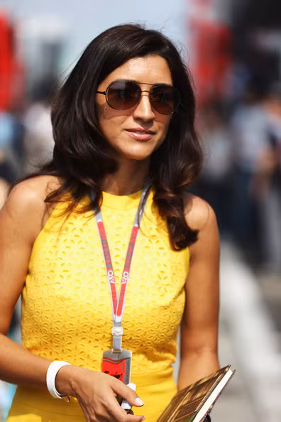 Dù đã ở tuổi cập kề 40 nhưng cô vẫn giữ được vóc dáng thon thả.