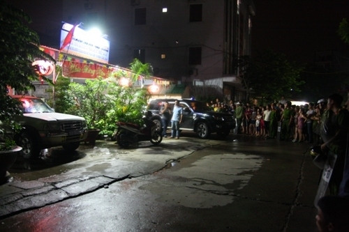 Cơ quan điều tra khám xét trụ sở công ty do Minh "Sâm" làm giám đốc.