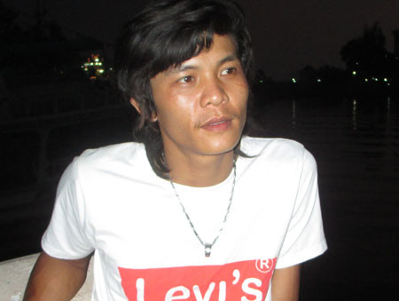 Ngư dân săn cá mập ở Phú Quốc: Thợ săn cá mập chuyên nghiệp Nguyễn Văn Hiệp (quê ở thị xã LaGi, Bình Thuận, nơi có làng mưu sinh bằng nghề săn cá mập, là người đã đến đảo ngọc Phú Quốc sinh sống được gần 8 năm và mưu sinh bằng nghề săn cá mập. Cuộc đời của Hiệp là những ngày tháng lênh đênh trên mặt biển cùng đám đàn em được chính tay anh dạy nghề.