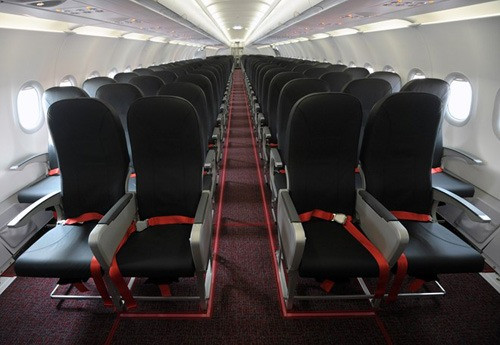 Chiếc A321 mới được thiết kế cabin rộng đem đến sự thoải mái cho các hành khách, lối đi rộng giúp hành khách di chuyển lên máy bay và đi lại trong cabin dễ dàng hơn, cùng với thiết kế tiện lợi, hợp lý.