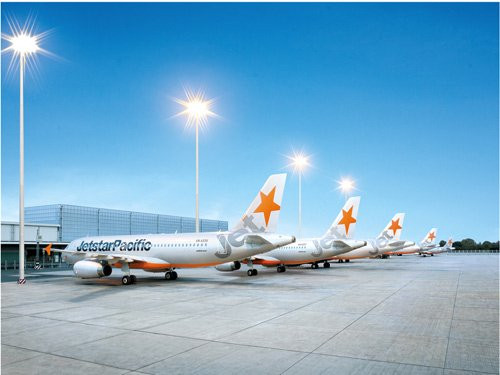  Hãng hàng không Việt giá rẻ Jetstar Pacific đã ký hợp đồng mua 10 máy bay thế hệ mới Airbus A320 CEO Sharklet với Tập đoàn Airbus và nhận ngay trong năm 2017.