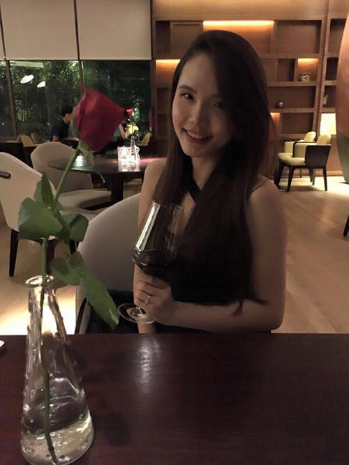 Vẻ xinh đẹp ngọt ngào, sự thông minh và tự chủ của cô gái Việt đã hút hồn chàng trai Tây.