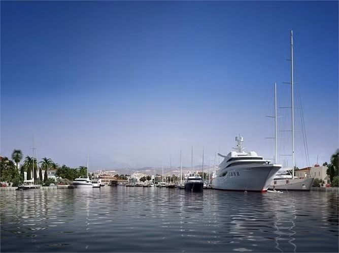 Nhiều du thuyền hàng triệu USD thuộc sở hữu của người Nga đến neo ở bến Marina Limassol.