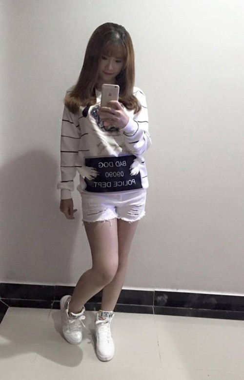 Phong cách thời trang đơn giản trong cuộc sống thường ngày của Khởi My.