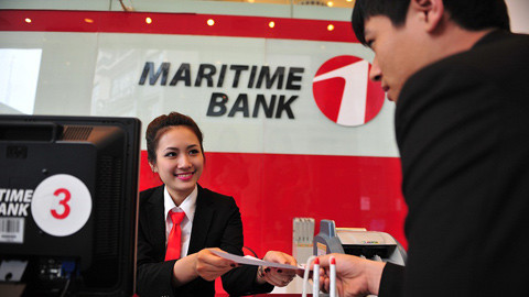 Trong khi đó, Maritime Bank dự kiến mức thù lao cho Hội đồng quản trị và Ban kiểm soát năm 2016 ở mức 16 tỷ đồng, giảm nhẹ so với năm 2015. Với 9 thành viên tất cả, mức lương bình quân mỗi sếp lớn nhận được trong năm 2016 là 1,7 tỷ đồng.
