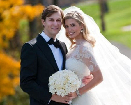 Không chỉ yêu chiều các bà vợ hay người đẹp, tỷ phú Donald Trump còn bạo tay chi tiền tổ chức lễ cưới xa hoa cho con gái và doanh nhân Mỹ Jared Kushner năm 2009 tại dinh thự của ông ở Bedminster, New Jersey. Cả cô dâu và chú rể đều sinh năm 1981. Chú rể Kushner sở hữu tờ báo The New York Observer, đồng thời kinh doanh bất động sản.