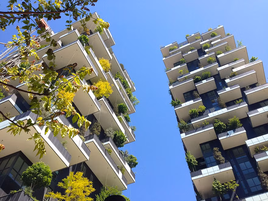 Vertical Forest cao 112m được phủ xanh bởi hàng trăm loại cây tại thành phố Milan và đây cũng chính là các chung cư xanh đầu tiên trên thế giới.