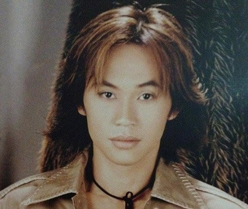 Bat ngo voi loat anh Hoai Linh thoi tre dep nhu tai tu