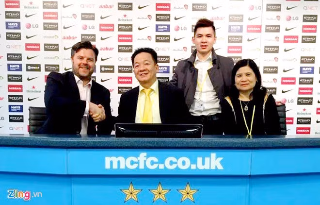 Tháng 7/2015, ông Đỗ Quang Hiển (bầu Hiển) đã quyết định móc ra hơn một triệu bảng để mời Man City sang Việt Nam thi đấu trên sân Mỹ Đình. Man City là tên tuổi lớn, tạo hiệu ứng mạnh khi sang Việt Nam.