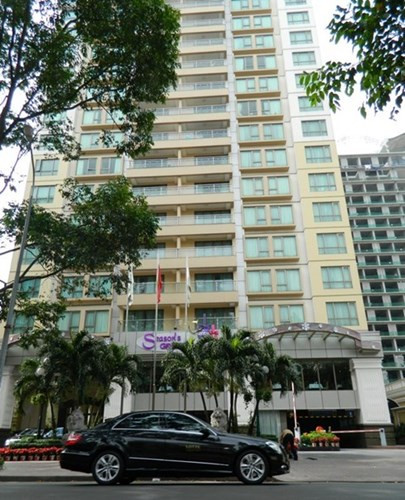 Cao ốc căn hộ dịch vụ cao cấp Sherwood Residence, thuộc sở hữu của Vạn Thịnh Phát, tọa lạc trên đường Pasteur (quận 3) cao 21 tầng với 228 căn hộ đẳng cấp.