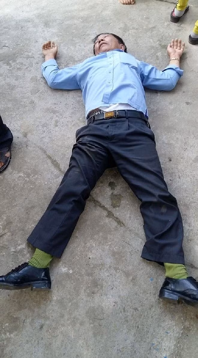 Bị người dân vây bắt, “người họ hàng” của bà Cúc bỗng dưng “ngất xỉu”