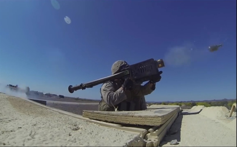 Ngòi nổ cận đích mới do Raytheon chế tạo giúp tên lửa kích nổ ngay cả khi không chạm được vào mục tiêu và có thể khiến máy bay bị hư hỏng nặng, thậm chí bị tiêu diệt hoàn toàn.