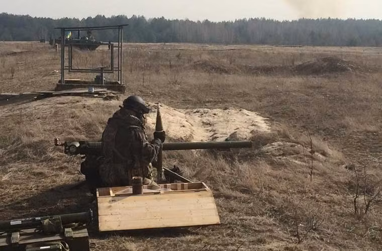 Chuẩn bị nạp đạn.