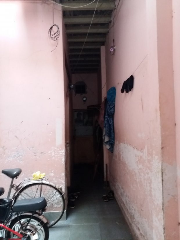 …không gian tách biệt với bên ngoài nên dù có ở trong phòng la hét, người đi bên ngoài cũng khó lòng nghe thấy mà ứng cứu kịp thời.