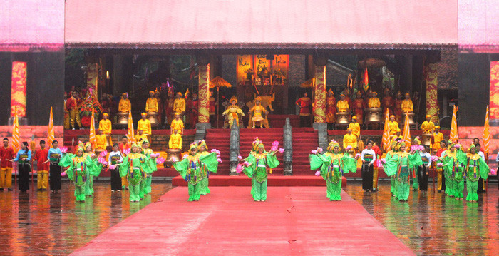 Lễ hội Lam Kinh diễn ra vào tháng 8 âm lịch hàng năm - Ảnh: HÀ ĐỒNG