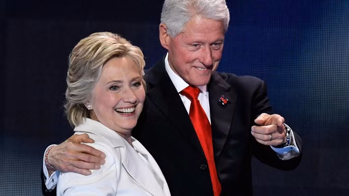 Ông bà Bill và Hillary Clinton - Ảnh: Getty/CNBC.