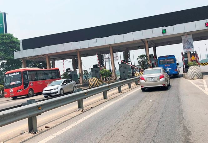Nhiều năm qua, cử tri Hà Nội và các DN vận tải đã bày tỏ bức xúc và có ý kiến với thành phố đề nghị Bộ GTVT trình Chính phủ xem xét giải quyết dứt điểm trạm BOT kể trên. Sở GTVT cũng đã có nhiều văn bản đề nghị về vấn đề này. Đầu năm 2013, UBND TP Hà Nội từng đề nghị Bộ Giao thông vận tải dừng trạm thu phí Bắc Thăng Long - Nội Bài nhưng không được đáp ứng.