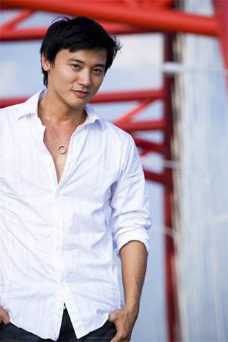 Khắc Nguyện đột ngột từ bỏ công việc MC khi đang ở đỉnh cao của nghề.