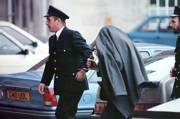 Trong thời gian thi hành án, Paisnel đã đăng ký kết hôn với Florence dưới sự giám sát của cảnh sát.