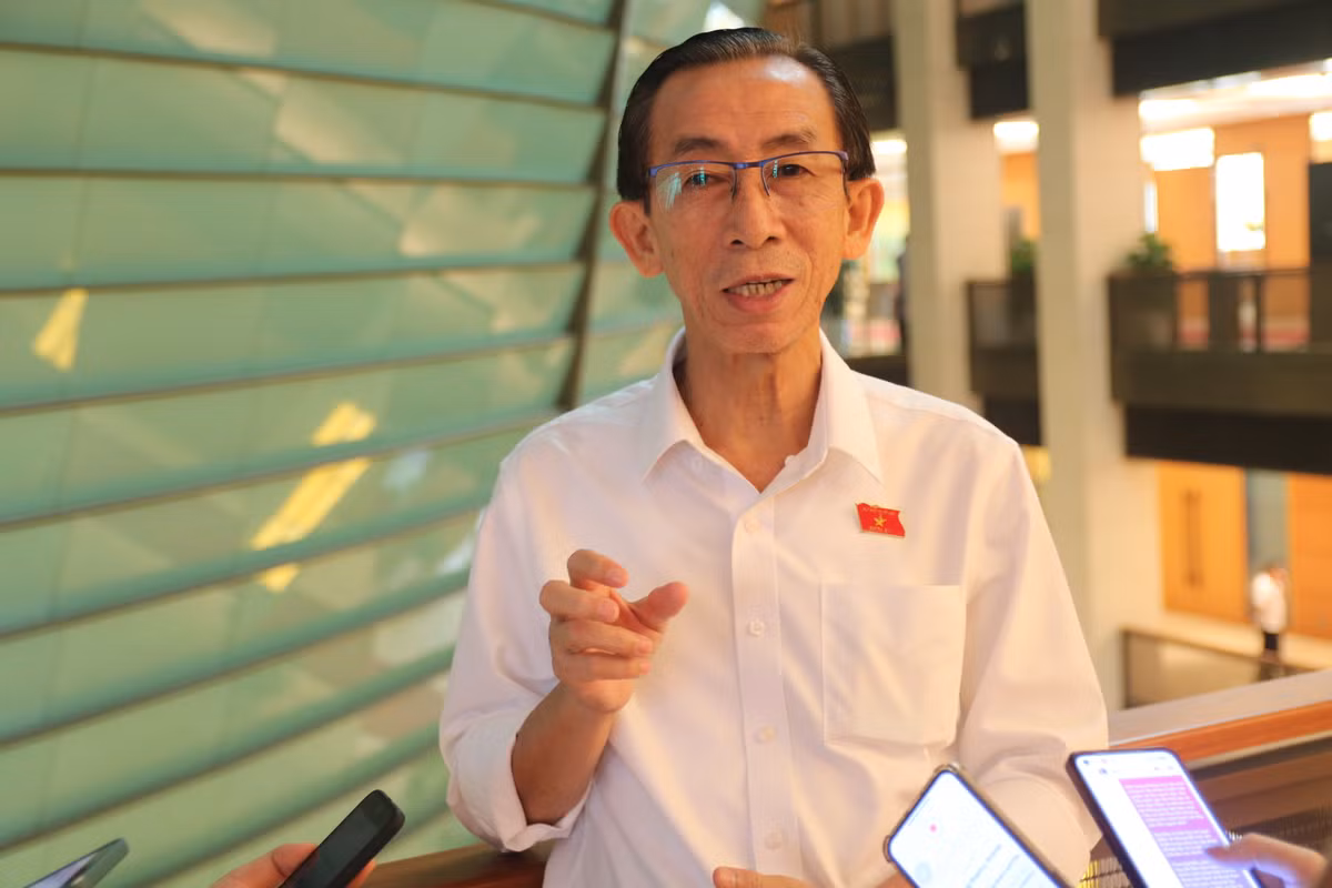 Dai bieu de xuat dau tu truc thang de phong chay chua chay