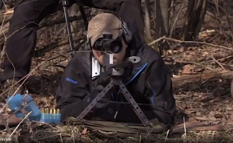 Cuộc thử nghiệm được thực hiện với sự tham gia của tay súng bắn tỉa người Nga Sergei Shmakov. Cuộc thử nghiệm đã thành công ngoài mong đợi khi súng bắn tỉa Sumrak đã bắn trúng mục tiêu ở những khoảng cách khác nhau: mục tiêu cách 2 km và trên 3 km, tất cả đều trong điều kiện đêm tối hoàn toàn.