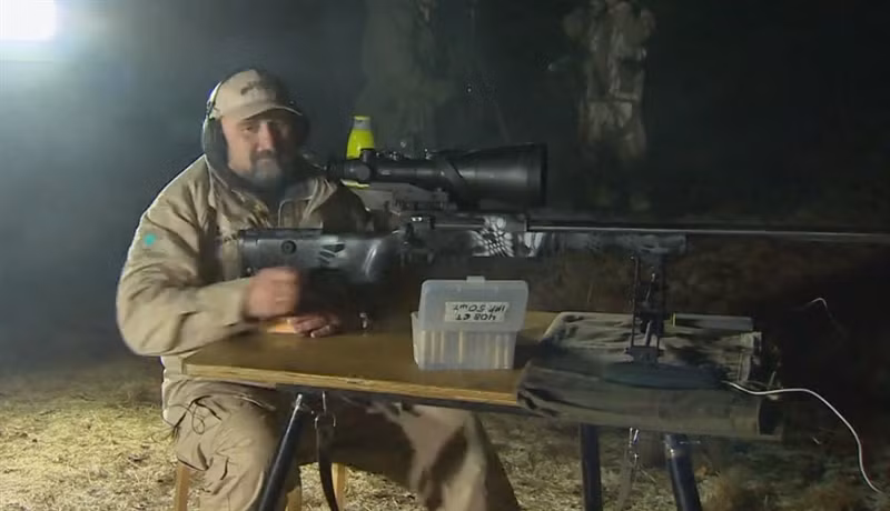 Súng SVLK-14 Sumrak không phải là mẫu súng bắn tỉa để mang theo trong những chặng hành quân đường dài, nhưng là khẩu súng bắn tỉa đầu tiên trên thế giới có khả năng bắn trúng mục tiêu ở khoảng cách đến 4.200 m. Một số xạ thủ Nga đạt được thành tích này vào tháng 9/2017.