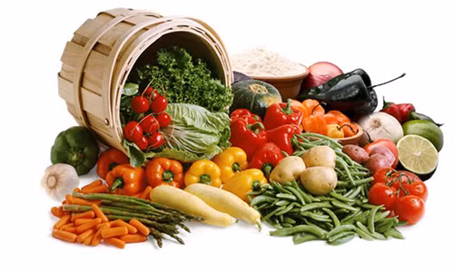 Phụ nữ thường bị rối loạn nội tiết (hormon), ảnh hưởng lớn đến chất lượng cuộc sống. Thông qua cách chọn các thực phẩm có màu sắc, chị em có thể tăng nội tiết tố nữ một cách an toàn.