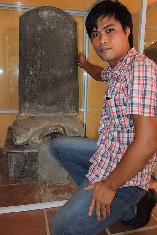 Kham pha bia da Sung Khanh 600 nam tuoi o Ha Giang-Hinh-3