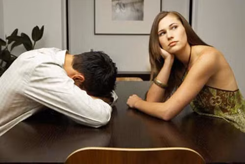 Vọ chòng dèu an bám, chòng cò bạc, có nen ly hon?