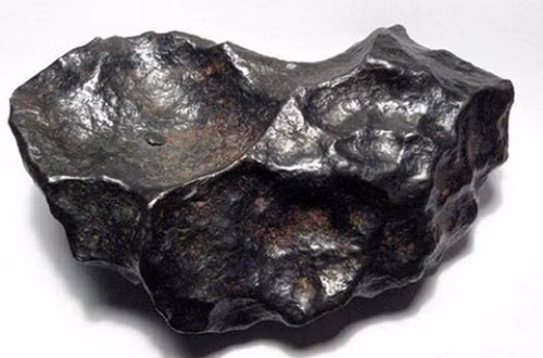 Đá thiên thạch và đá thường khác nhau thế nào? Da thien thach va da thuong khac nhau the nao?