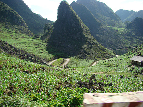 Đường đến xã Đường Thượng, nơi thổ ty Sùng Chúa Đà từng sinh sống.