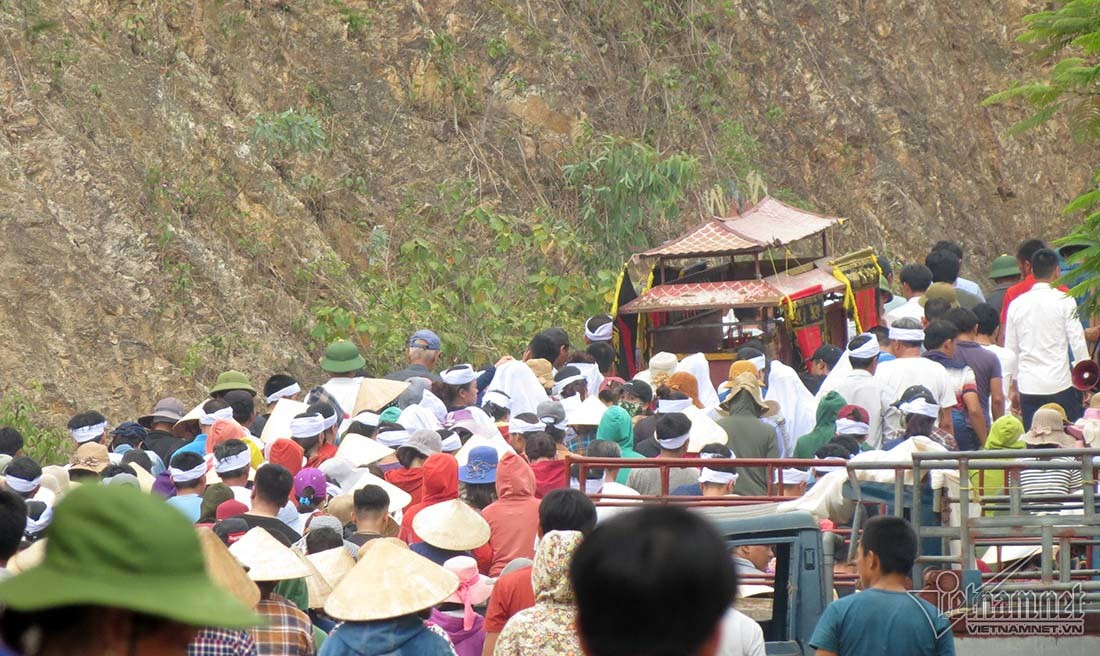 Chim tau ca o Bach Long Vi, trang khan tang tien nan nhan ve dat me-Hinh-9