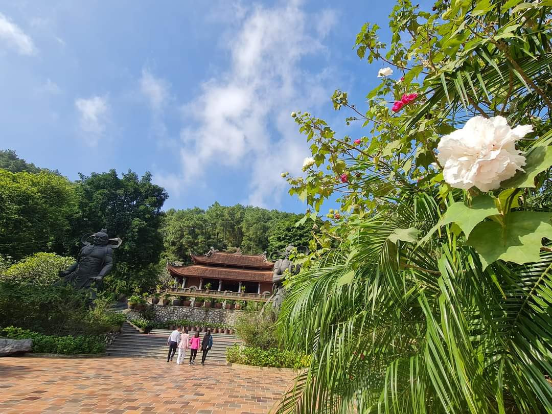 TS Bui Huu Duoc: Di chua, cang cau nhieu cang the hien long tham nhieu-Hinh-2