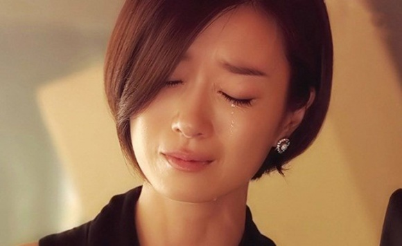 Roi nuoc mat khi chong duoc thuong Tet 50 trieu, chi dua vo 10 trieu