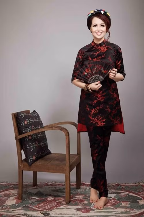 Là hoa hậu hiếm hoi ở Việt Nam xác lập được kỷ lục riêng, Nguyễn Diệu Hoa trở thành hình mẫu người đẹp có trí tuệ được nhiều chân dài ngưỡng mộ, học tập theo.