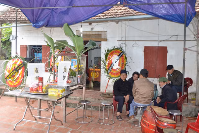 Tham an chong sat hai vo, me vo: Xot xa le tang ngay can Tet