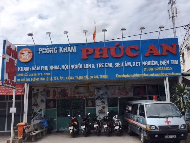 Dinh chi phong kham Phuc An khien benh nhi tu vong sau tiem