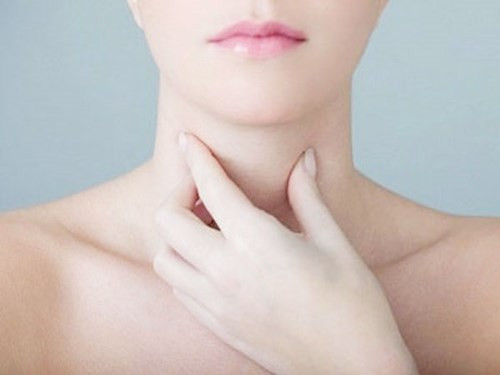 Chỉ với 1 quả mướp đắng dễ kiếm, bạn có thể chế bài thuốc chữa viêm họng cực hiệu quả mà an toàn.