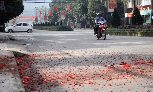 Ha Tinh yeu cau bao cao tinh trang dot phao dem giao thua