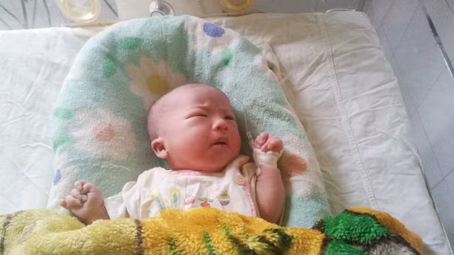 Cứu sống thai nhi và sản phụ mang thai ngoài tử cung cực hiếm Cuu song thai nhi va san phu mang thai ngoai tu cung cuc hiem