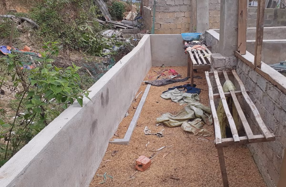 Nu sinh giao ga Dien Bien: Bui Van Cong dien lai canh doi bai-Hinh-6