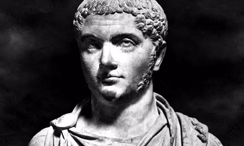 Cai trị từ năm 203 - 222, bạo chúa La Mã Elagabalus đã lập một “nhà thổ hoàng gia” ngay trong chính cung điện của mình. Điều đặc biệt về vị hoàng đế La Mã này đó là không chỉ lập ra nhà thổ mà bạo chúa Elagabalus còn tự bán bản thân.