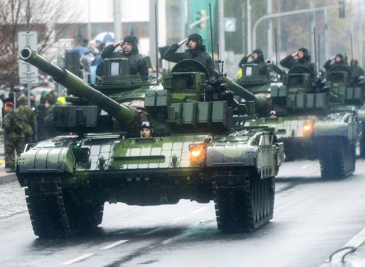 Thực tế, kể từ năm 1999 tới nay, Czech liên tục tiến hành mua mới và thay thế nhiều loại vũ khí Liên Xô sản xuất. Và tới đây có lẽ họ sẽ “dọn dẹp” những thành phần cuối cùng. Nguồn ảnh: Wikipedia