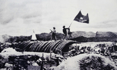 Nguoi Phap nghi gi ve chien thang lay lung Dien Bien Phu?